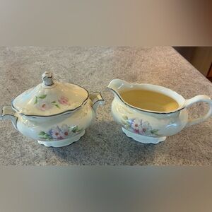 Homer Laughlin porcelain creamer set in Virginia Rose 🌹 pattern-vintage